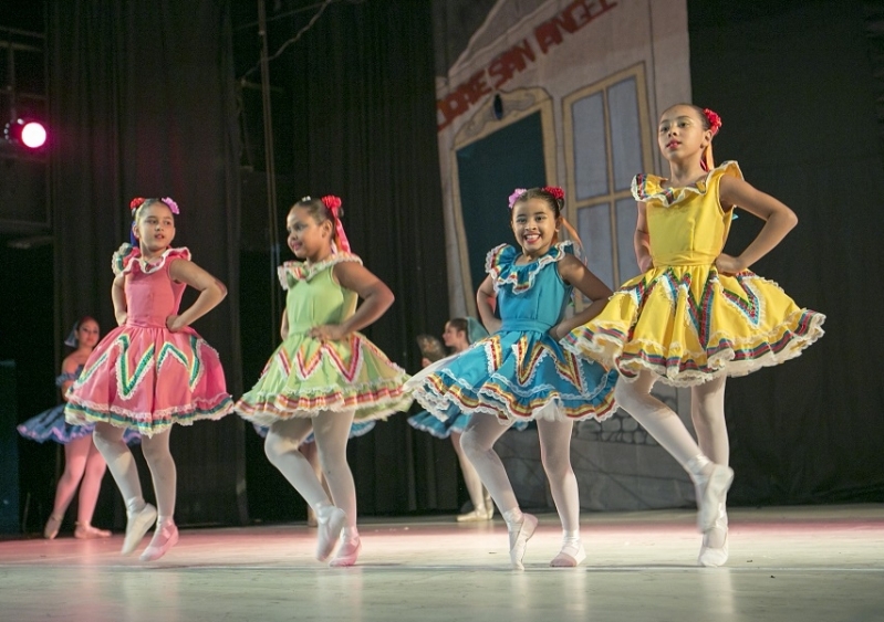 Aula de Ballet Clássico Infantil Valor Alvarenga - Aula de Ballet Masculino