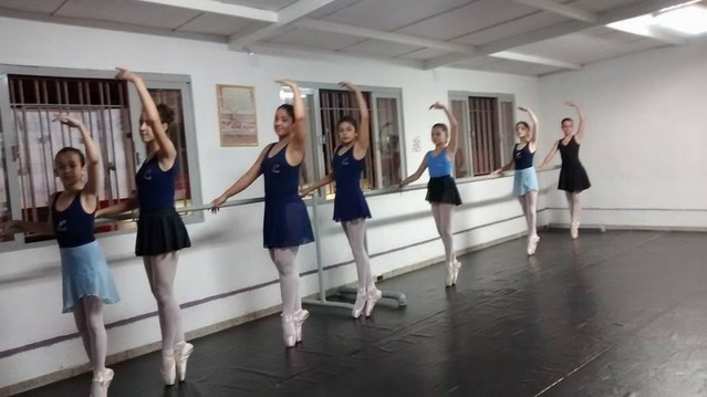 Aula de Ballet Royal Cidade Dutra - Aula de Ballet Básico