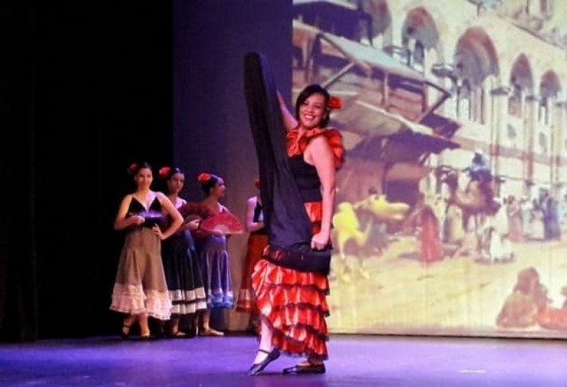 Onde Encontro Dança do Ventre Tradicional Santo Amaro - Dança do Ventre de Vestido