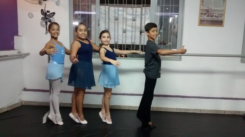 Preço da Aula de Ballet Russo para Criança Jardim Paulistano - Aula de Ballet Royal